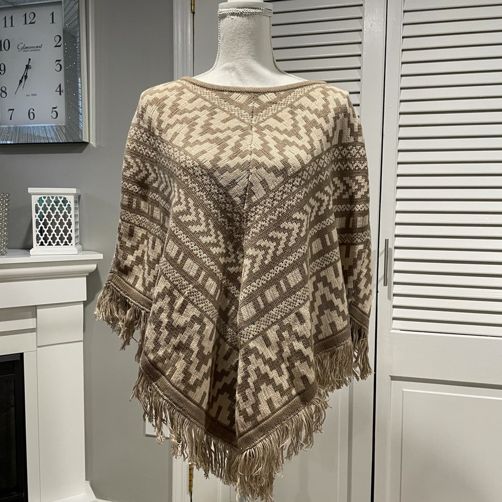 Style&co Neutral Beige Tan Fringed Poncho Shrug - Picture 1 of 3